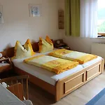 Affittacamere Gaestehaus Uggowitzer 3*